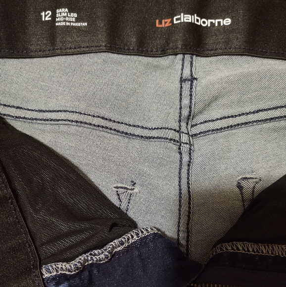 Liz Claiborne Size 12 Dark Wash Jeans - Picture 3 of 4